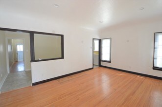 358 Orange Ave-Unit -1 in Long Beach, CA - Building Photo - Building Photo