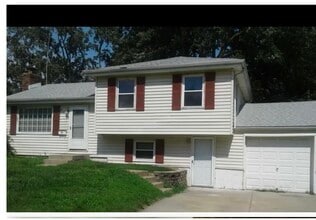 4921 N Potter Ave in Kansas City, MO - Building Photo - Building Photo