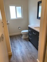 2208 Sonoma Ave, Unit 4 in Santa Rosa, CA - Building Photo - Building Photo