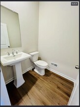 42 Four Leaf Dr in Exton, PA - Building Photo - Building Photo