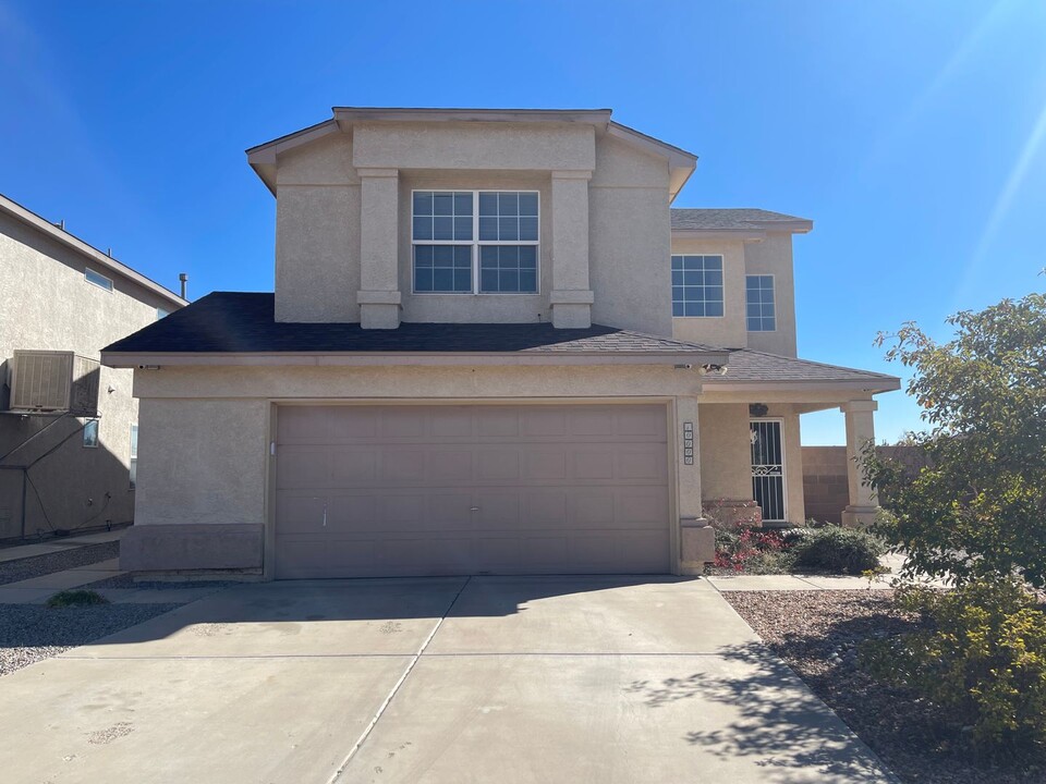 10000 Ashland St NW in Albuquerque, NM - Foto de edificio