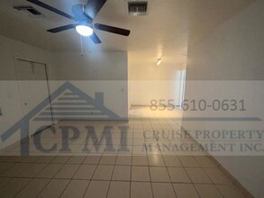 Garfield St in Hollywood, FL - Building Photo - Interior Photo