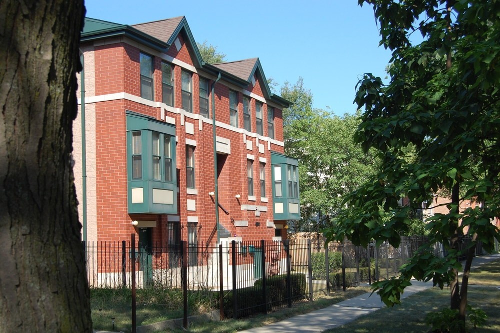 Hearts United Apartments Phase 2 & 3 in Chicago, IL - Building Photo