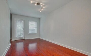 2020 S Congress Ave in Austin, TX - Building Photo - Building Photo