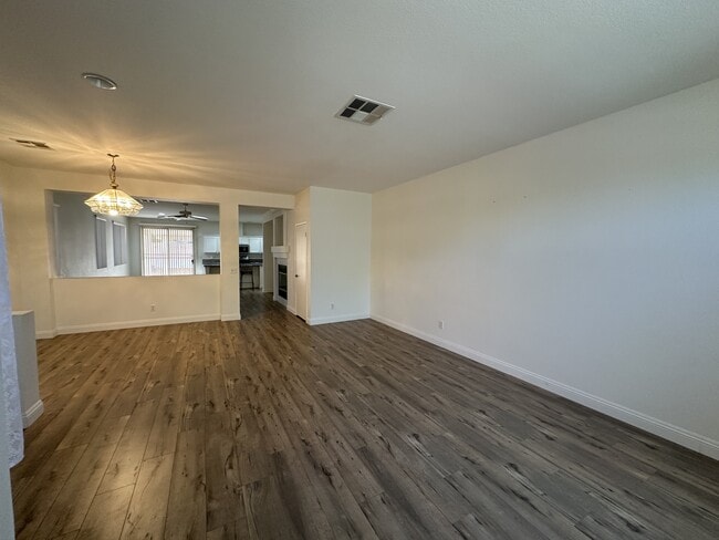 9588 Comiskey Park St in Las Vegas, NV - Building Photo - Building Photo