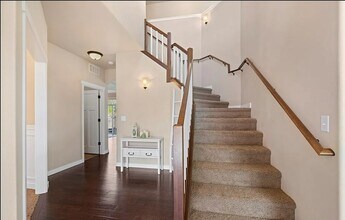 1621 Bellerive Way SE in Olympia, WA - Foto de edificio - Building Photo