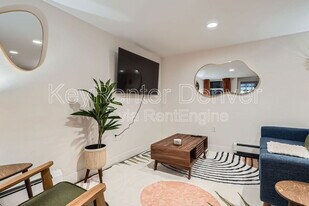 682 N Clarkson St in Denver, CO - Building Photo