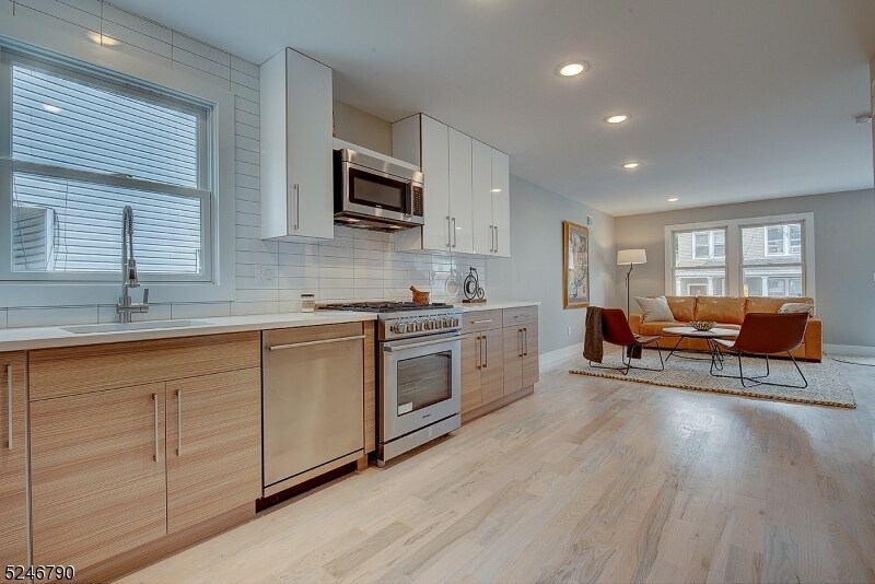 81 Mission St in Montclair, NJ - Building Photo