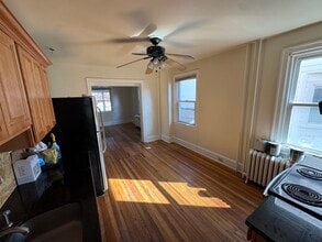 2714 E County Line Rd, Unit 1st Floor in Ardmore, PA - Foto de edificio - Building Photo