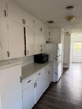 511 W Odell St in Austin, TX - Building Photo - Building Photo