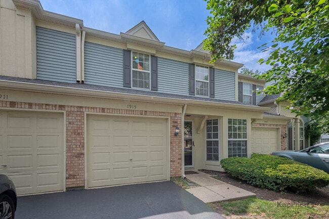 1915 Brighton St in Downers Grove, IL - Building Photo - Building Photo