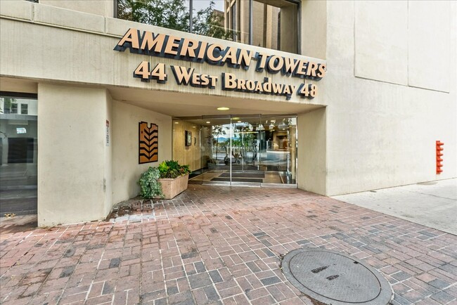 44 W Broadway, Unit American Towers #1603 S in Salt Lake City, UT - Building Photo - Building Photo