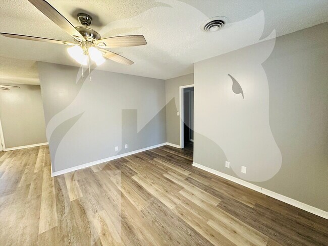 2718 W Elm Ave in Enid, OK - Building Photo - Building Photo