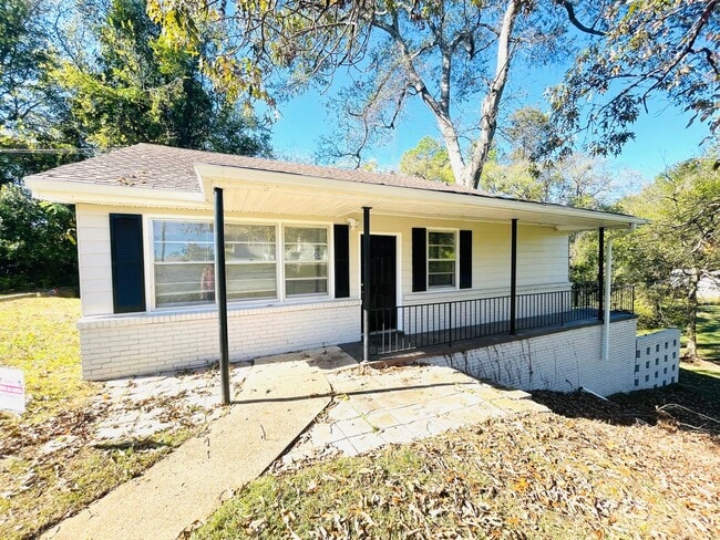 property at 968 Karen Rd