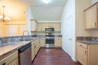 736 Silverbrook Dr in Saginaw, TX - Building Photo - Building Photo