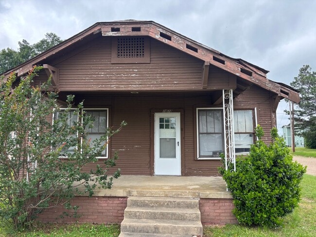 property at 1033 Bowie St