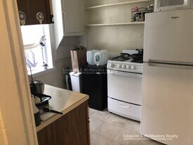 166 Kelton St in Boston, MA - Building Photo