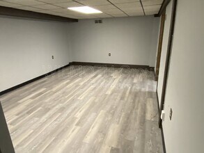 11903 E Welland St in Cumberland, IN - Building Photo - Building Photo