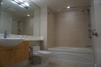 1441 9th Ave, Unit 4th floor in San Diego, CA - Building Photo - Building Photo