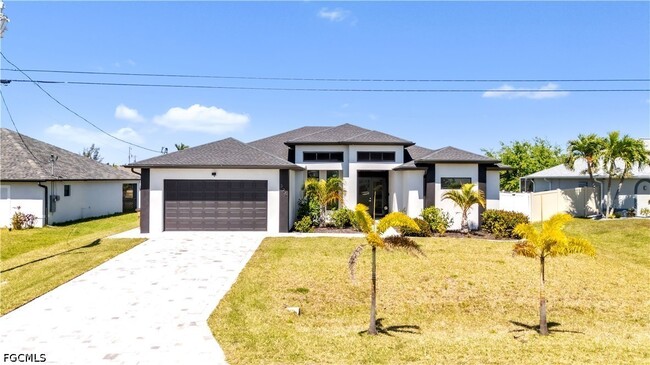 325 SW 21st Ln in Cape Coral, FL - Building Photo - Building Photo