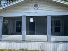 2908 Saint Johns Ave in Palatka, FL - Building Photo