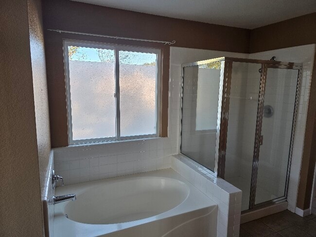 2816 Almond St in West Sacramento, CA - Building Photo - Building Photo