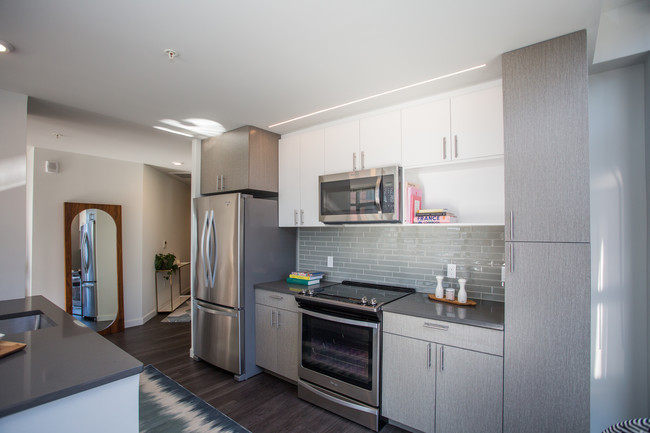 Placemakr Marymount Ballston in Arlington, VA - Building Photo - Interior Photo