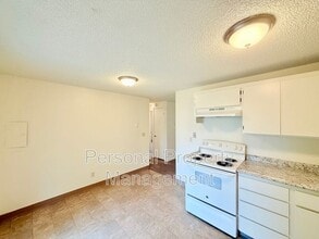 7420 NE Hazel Dell Ave in Vancouver, WA - Building Photo - Building Photo