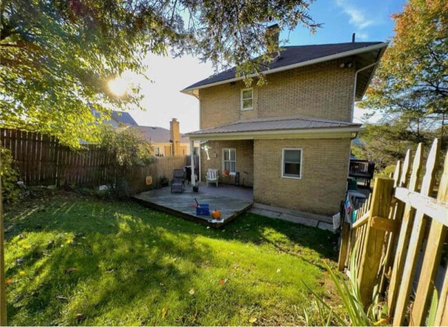 1025 Highland Ave