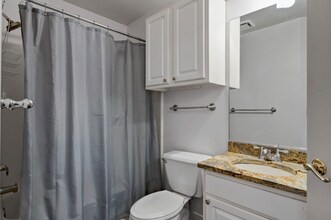 6924 Fairfax Dr in Arlington, VA - Building Photo - Building Photo