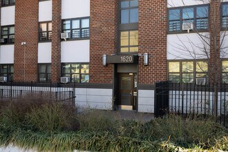 WEEKSVILLE GARDENS in Brooklyn, NY - Building Photo - Building Photo