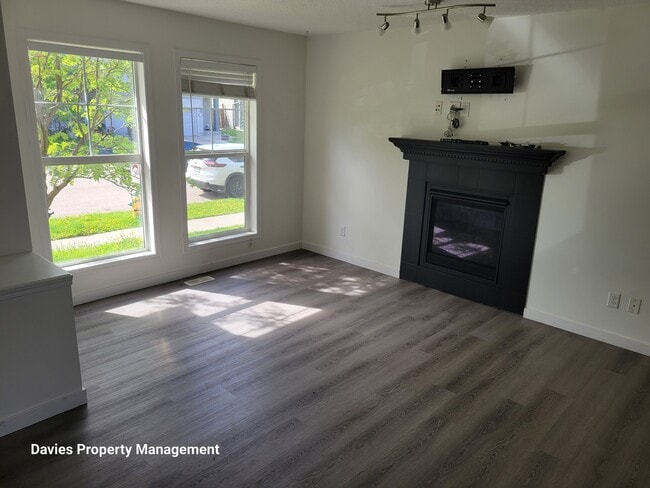 6041-6214 214 St in Edmonton, AB - Building Photo - Building Photo