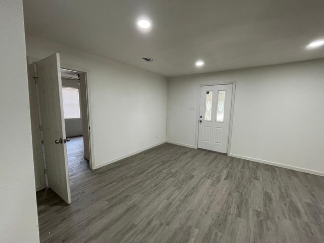 307 N Buffalo St in Cleburne, TX - Building Photo - Building Photo