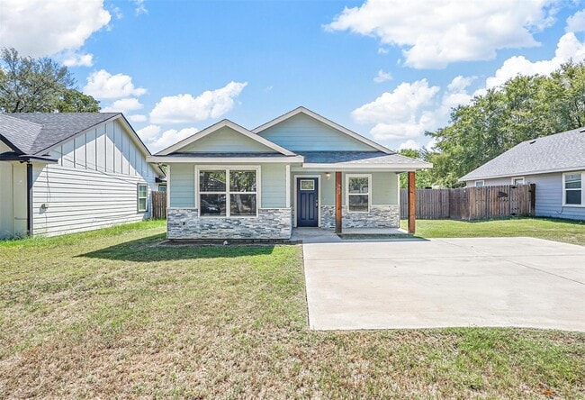 property at 902 Rice St