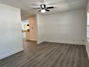 3211 Poplar St in Greenville, TX - Building Photo - Building Photo