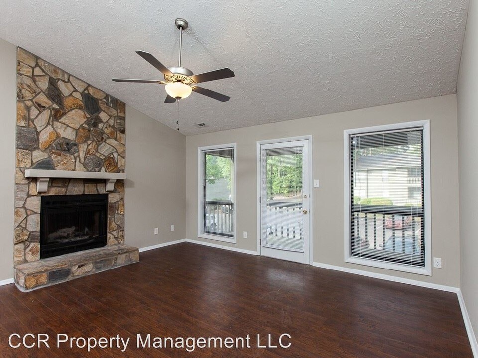 1891 Tryon Dr in Fayetteville, NC - Foto de edificio