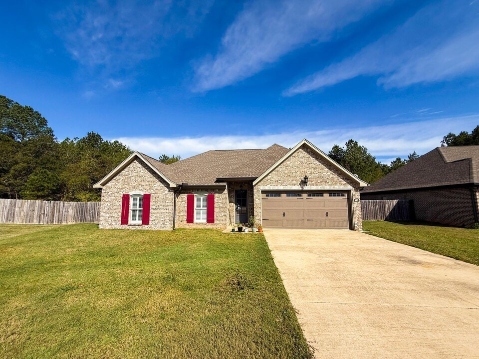 58 Regent Ln in Columbus, MS - Building Photo