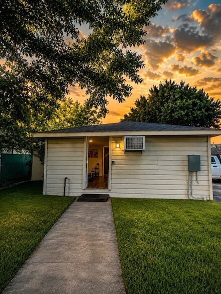 property at 8041 Howard Dr