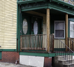 31 Hawthorne St in Providence, RI - Foto de edificio - Building Photo