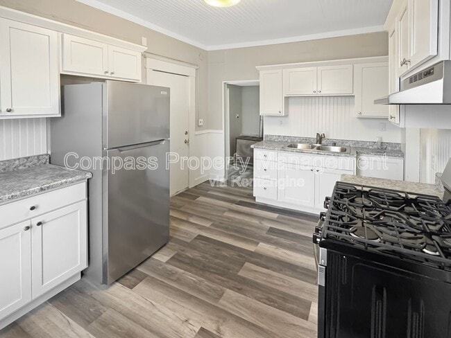 1300 Hamilton Ave NW in Grand Rapids, MI - Building Photo - Building Photo