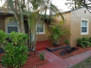 2015 Funston St in Hollywood, FL - Building Photo - Building Photo
