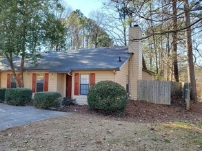 2750 Northwood Ct in Marietta, GA - Building Photo - Building Photo