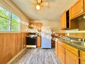 1608 Babcock Dr in Fort Wayne, IN - Building Photo - Building Photo