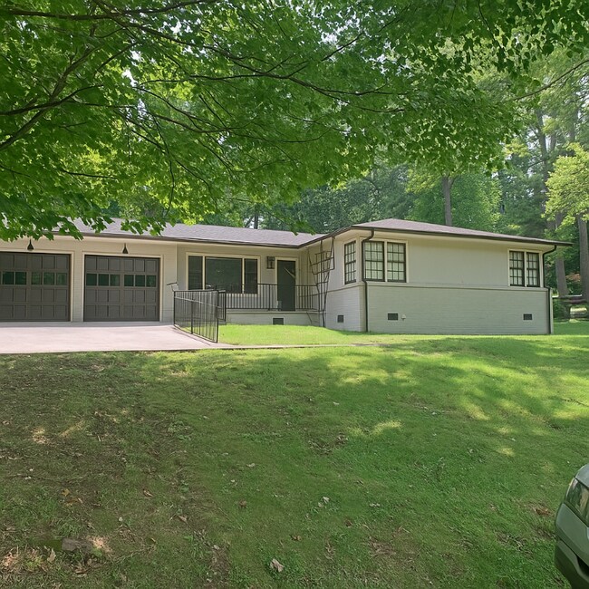 property at 4109 Panorama Dr SE