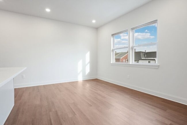 472 Roxborough Ave in Philadelphia, PA - Building Photo - Building Photo