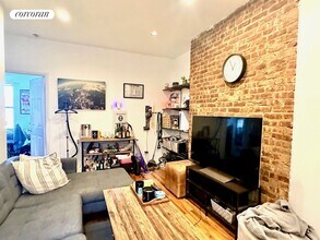235 E 4th St in New York, NY - Building Photo - Building Photo