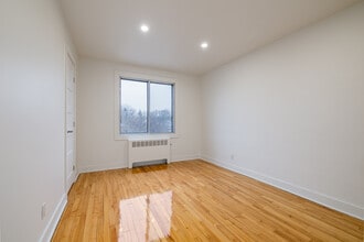 7211 Fielding Av in Montréal, QC - Foto de edificio - Interior Photo