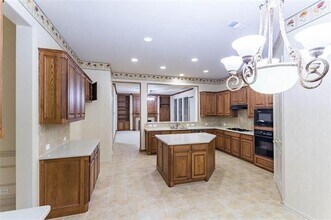 5717 Sweetbriar Dr in Richardson, TX - Building Photo - Building Photo