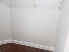 10658 NW 87th Ct in Hialeah Gardens, FL - Building Photo - Building Photo