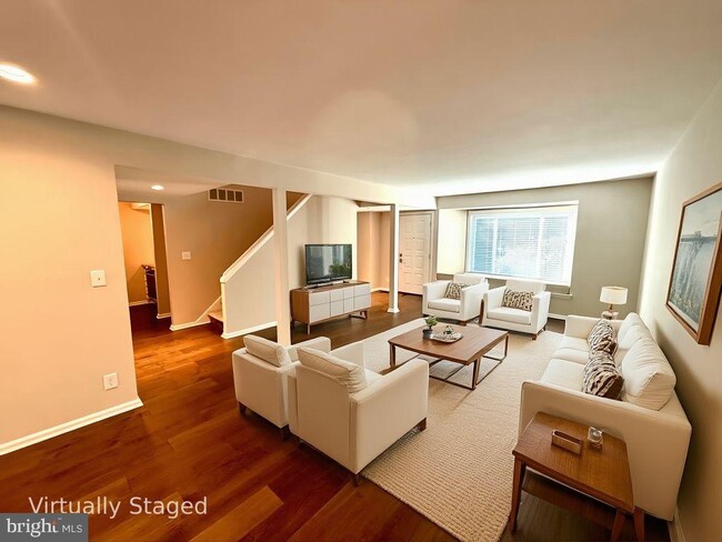 277 W Chelsea Cir in Newtown Square, PA - Building Photo - Building Photo